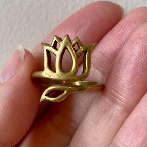 Gold Lotus Flower Ring (Size 5) - Picture 1 of 3